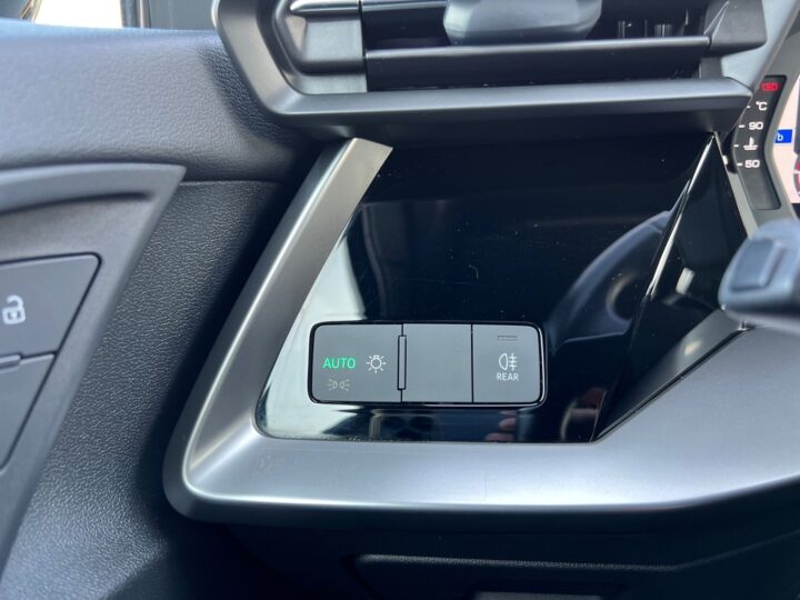 Abbildung Fahrzeugdetailansicht Audi A3 - Nr. 42