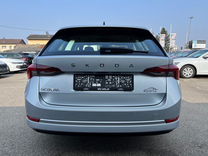 Abbildung Fahrzeugdetailansicht Skoda Octavia - Nr. 3