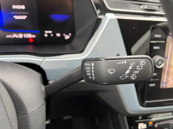 Abbildung Fahrzeugdetailansicht Volkswagen Touran - Nr. 42