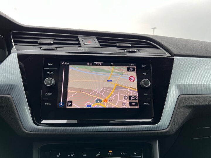 Abbildung Fahrzeugdetailansicht Volkswagen Touran - Nr. 24