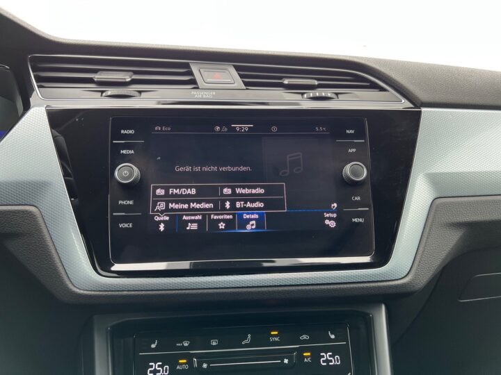 Abbildung Fahrzeugdetailansicht Volkswagen Touran - Nr. 21