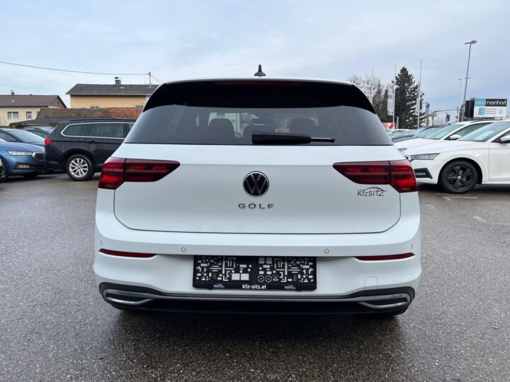 Abbildung Fahrzeugdetailansicht Volkswagen Golf - Nr. 3