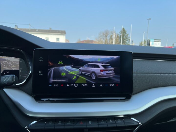 Abbildung Fahrzeugdetailansicht Skoda Octavia - Nr. 23