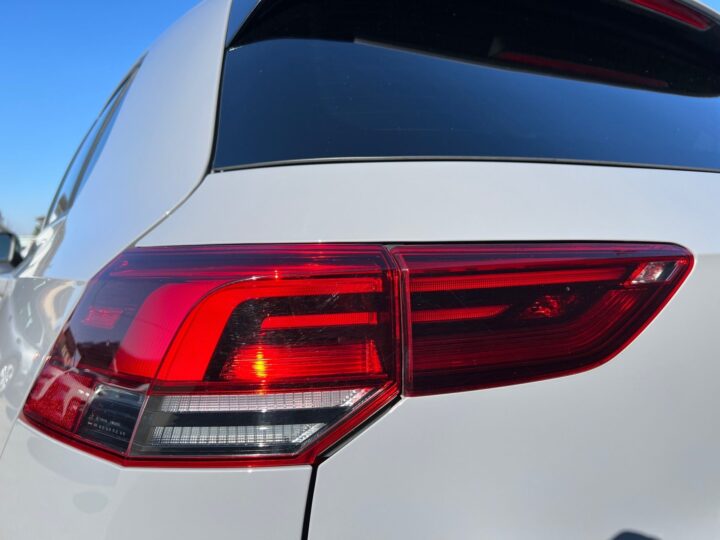 Abbildung Fahrzeugdetailansicht Volkswagen Golf - Nr. 37