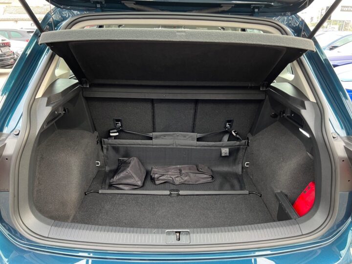 Abbildung Fahrzeugdetailansicht Volkswagen Tiguan - Nr. 14