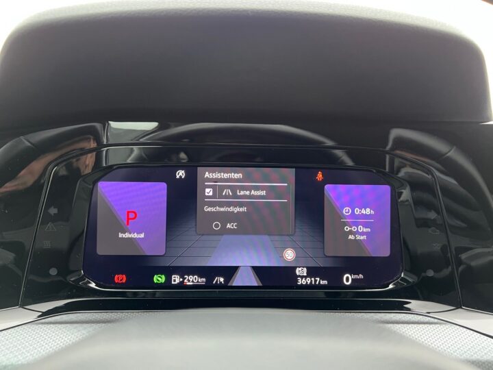 Abbildung Fahrzeugdetailansicht Volkswagen Golf - Nr. 17