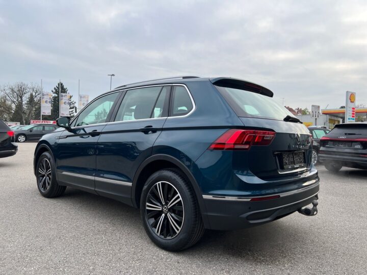 Abbildung Fahrzeugdetailansicht Volkswagen Tiguan - Nr. 4