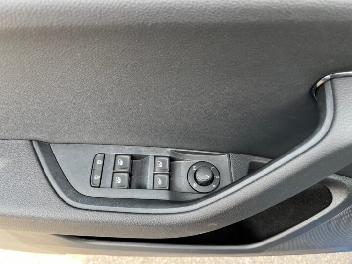 Abbildung Fahrzeugdetailansicht Skoda Superb - Nr. 32