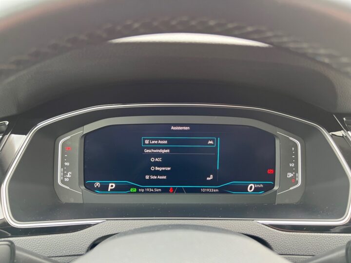 Abbildung Fahrzeugdetailansicht Volkswagen Passat Variant - Nr. 17