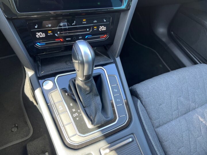 Abbildung Fahrzeugdetailansicht Volkswagen Passat Variant - Nr. 28