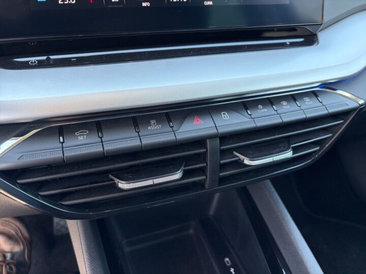 Abbildung Fahrzeugdetailansicht Skoda Octavia - Nr. 23