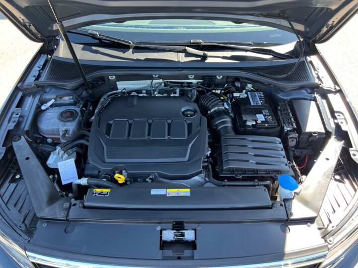 Abbildung Fahrzeugdetailansicht Volkswagen Passat Variant - Nr. 35