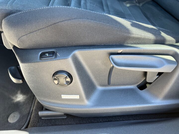 Abbildung Fahrzeugdetailansicht Volkswagen Touran - Nr. 31