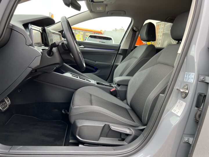 Abbildung Fahrzeugdetailansicht Volkswagen Golf - Nr. 12