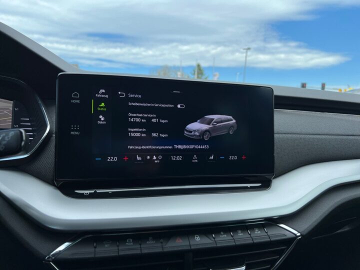 Abbildung Fahrzeugdetailansicht Skoda Octavia - Nr. 26