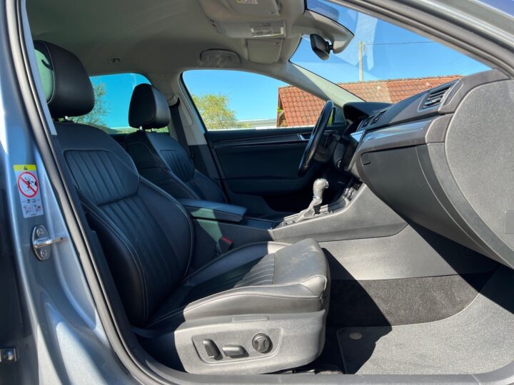 Abbildung Fahrzeugdetailansicht Skoda Superb - Nr. 34