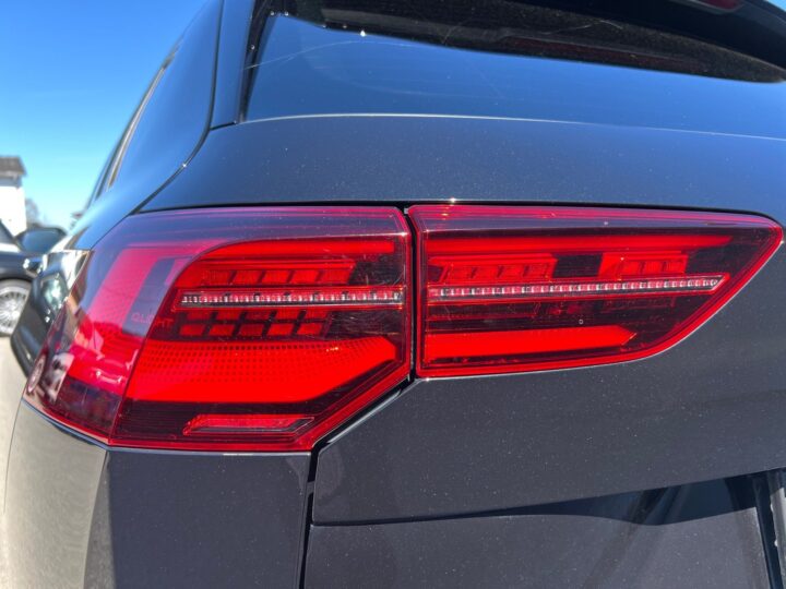 Abbildung Fahrzeugdetailansicht Volkswagen Golf Variant - Nr. 39