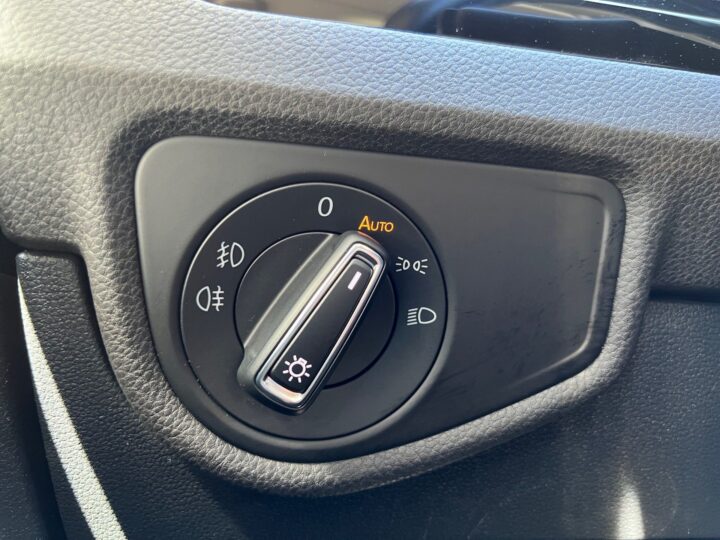 Abbildung Fahrzeugdetailansicht Volkswagen Touran - Nr. 46