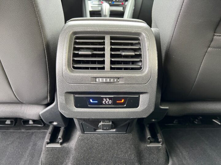 Abbildung Fahrzeugdetailansicht Volkswagen Touran - Nr. 32