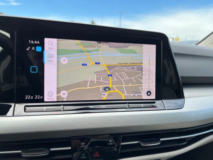 Abbildung Fahrzeugdetailansicht Volkswagen Golf Variant - Nr. 23