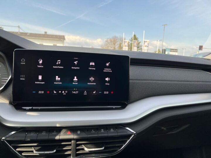 Abbildung Fahrzeugdetailansicht Skoda Octavia - Nr. 18