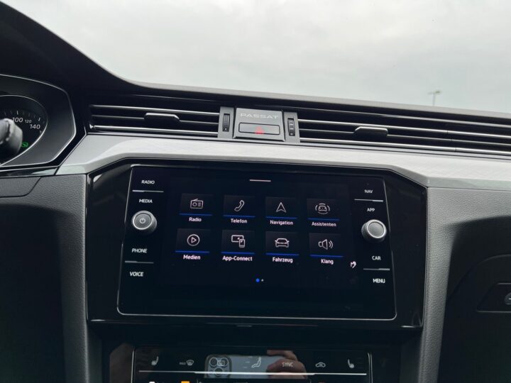 Abbildung Fahrzeugdetailansicht Volkswagen Passat Variant - Nr. 18