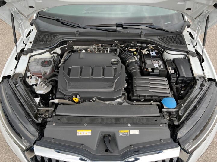 Abbildung Fahrzeugdetailansicht Skoda Octavia - Nr. 34