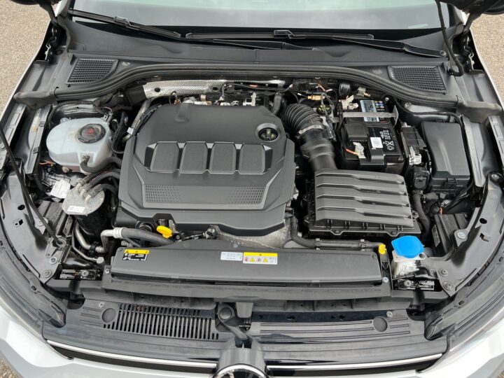 Abbildung Fahrzeugdetailansicht Volkswagen Golf Variant - Nr. 32