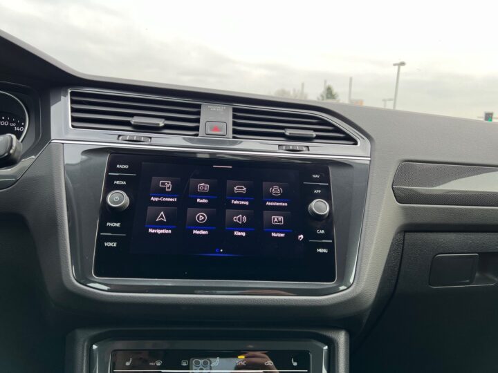 Abbildung Fahrzeugdetailansicht Volkswagen Tiguan - Nr. 18