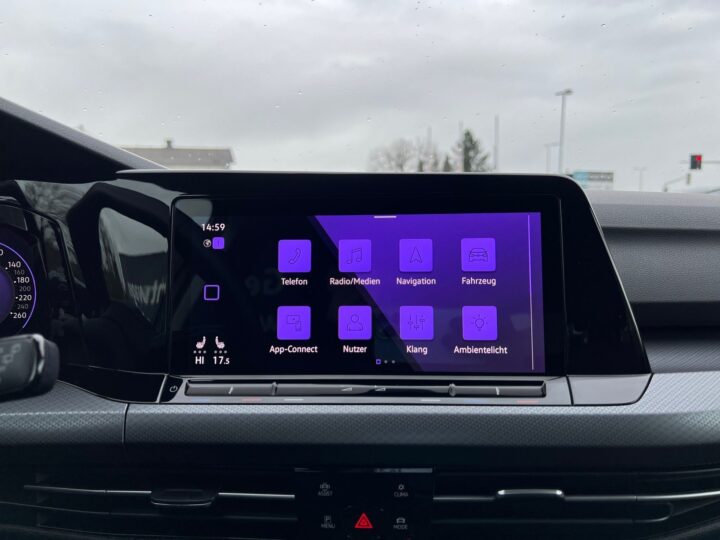 Abbildung Fahrzeugdetailansicht Volkswagen Golf - Nr. 18