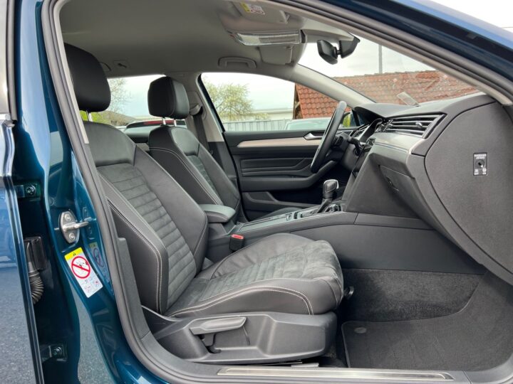 Abbildung Fahrzeugdetailansicht Volkswagen Passat Variant - Nr. 34