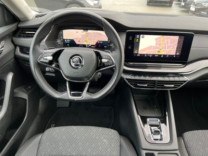 Abbildung Fahrzeugdetailansicht Skoda Octavia - Nr. 10