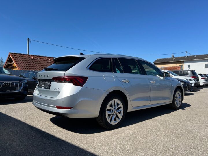 Abbildung Fahrzeugdetailansicht Skoda Octavia - Nr. 2