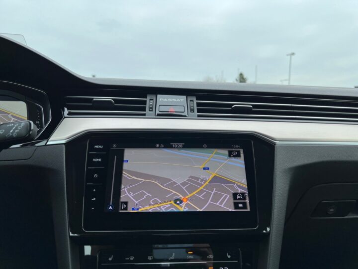 Abbildung Fahrzeugdetailansicht Volkswagen Passat Variant - Nr. 24