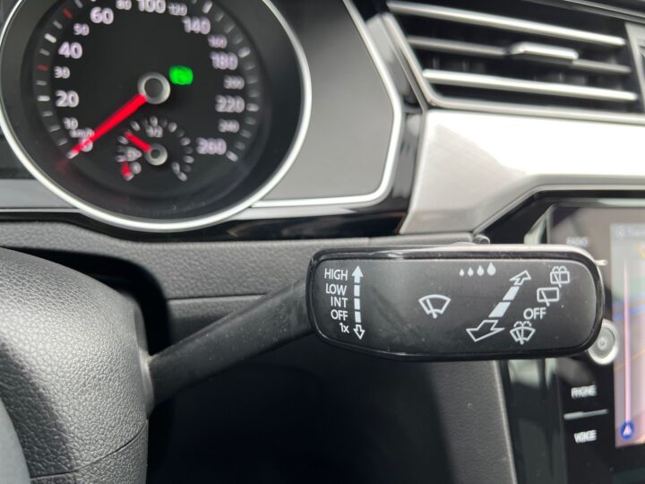 Abbildung Fahrzeugdetailansicht Volkswagen Passat Variant - Nr. 39