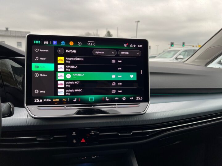 Abbildung Fahrzeugdetailansicht Volkswagen Golf - Nr. 19