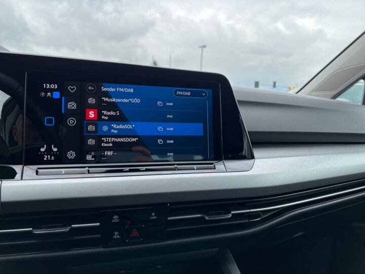 Abbildung Fahrzeugdetailansicht Volkswagen Golf Variant - Nr. 19