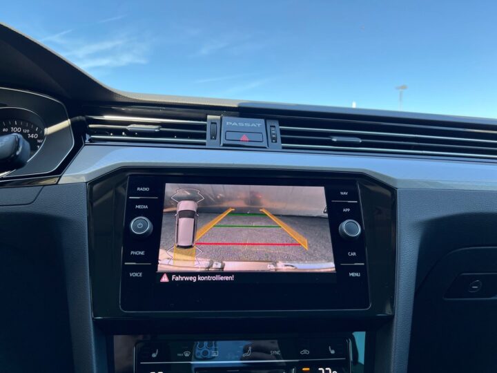 Abbildung Fahrzeugdetailansicht Volkswagen Passat Variant - Nr. 26