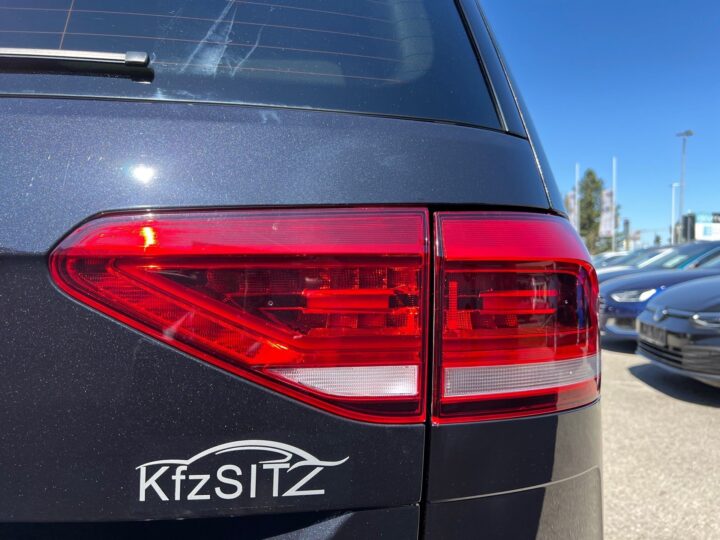 Abbildung Fahrzeugdetailansicht Volkswagen Touran - Nr. 39