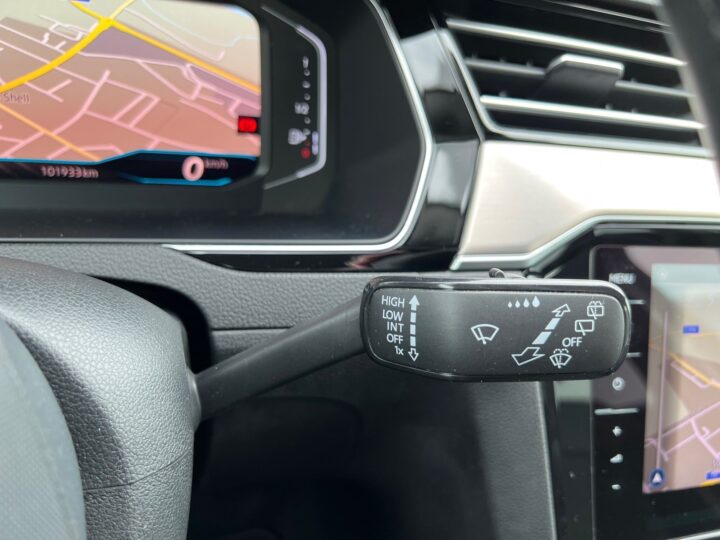 Abbildung Fahrzeugdetailansicht Volkswagen Passat Variant - Nr. 45