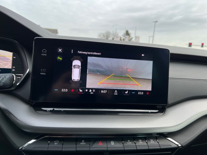 Abbildung Fahrzeugdetailansicht Skoda Octavia - Nr. 26