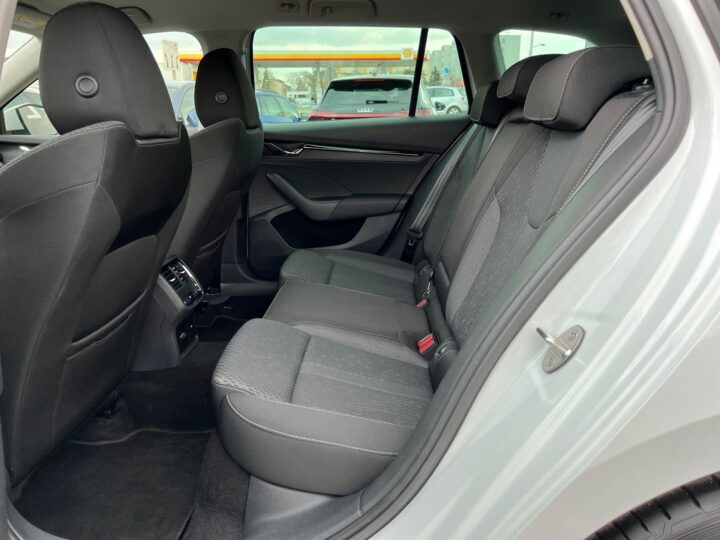 Abbildung Fahrzeugdetailansicht Skoda Octavia - Nr. 13