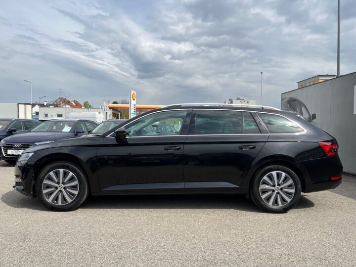 Abbildung Fahrzeugdetailansicht Skoda Superb - Nr. 5