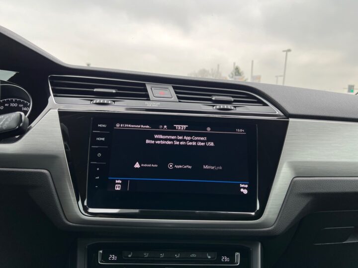 Abbildung Fahrzeugdetailansicht Volkswagen Touran - Nr. 20