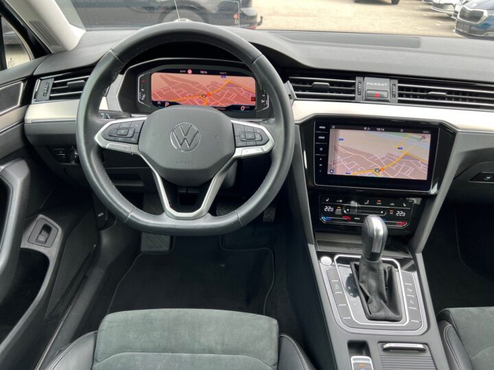 Abbildung Fahrzeugdetailansicht Volkswagen Passat Variant - Nr. 10