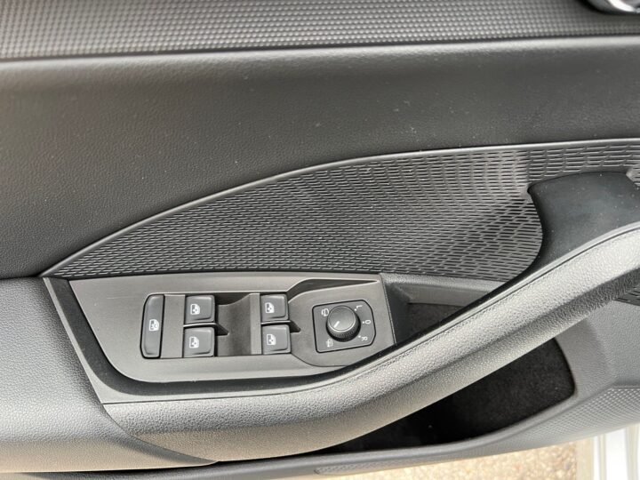 Abbildung Fahrzeugdetailansicht Skoda Octavia - Nr. 30