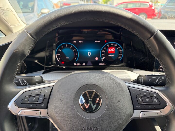 Abbildung Fahrzeugdetailansicht Volkswagen Golf - Nr. 15