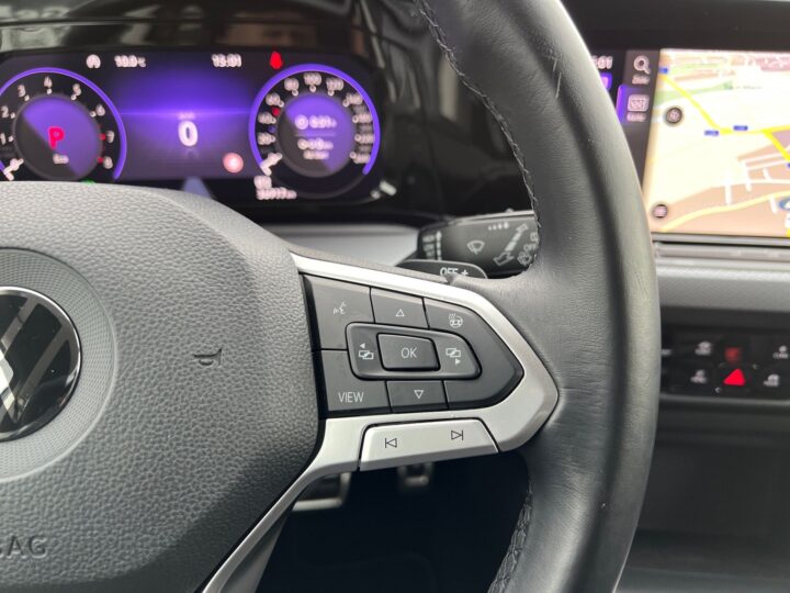 Abbildung Fahrzeugdetailansicht Volkswagen Golf - Nr. 39