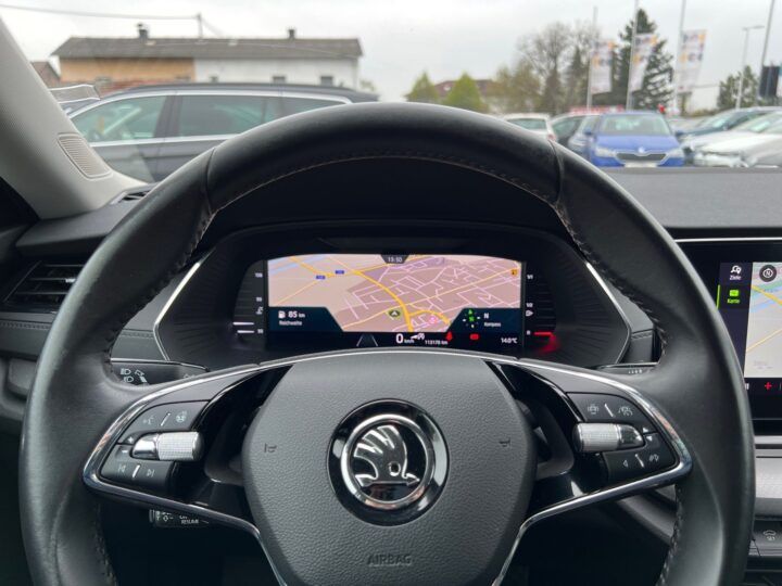 Abbildung Fahrzeugdetailansicht Skoda Octavia - Nr. 15