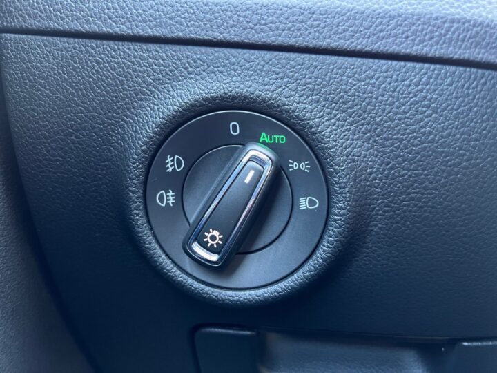 Abbildung Fahrzeugdetailansicht Skoda Superb - Nr. 47